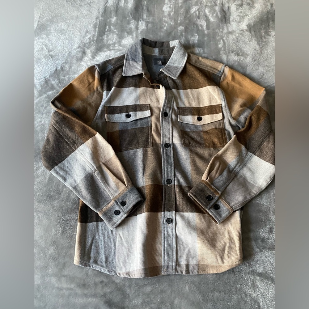 NWOT H&M Men’s Flannel Size M